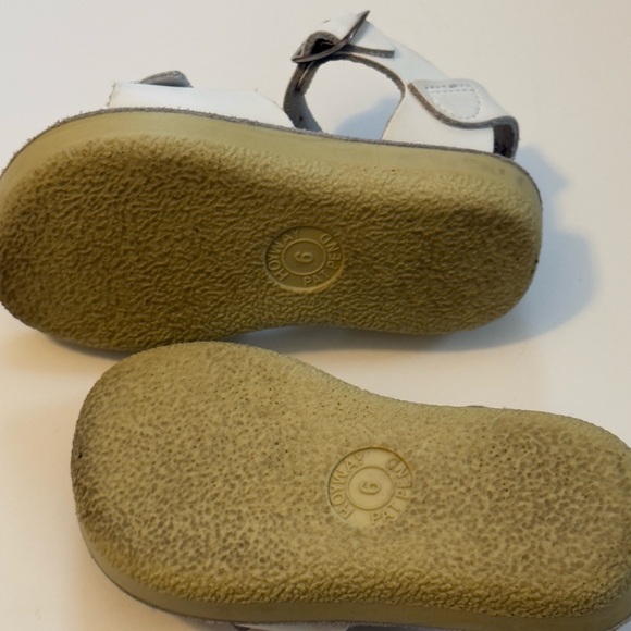 Size 6 white saltwater sun San surfer sandals - Picture 3 of 3